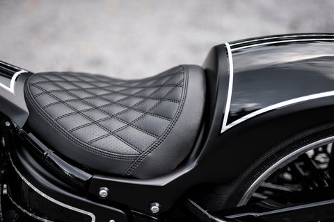 Seat "Diamond" for "Short Oval" Rear Fender 2008-2017