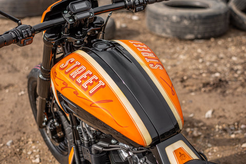 M8 Softail Gas Tank Cover And Console Kit "Avenger" 2018-2025